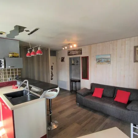 Studio A 100m De La Grande Plage Des Sables - 2 Pers 아파트 *